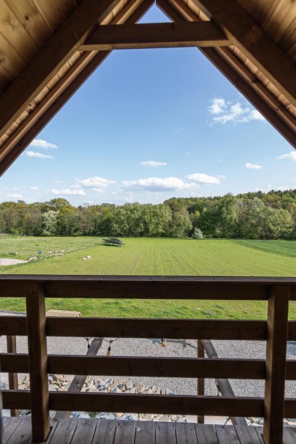 Wycisznia - Drewniane Domki Caloroczne Gieraltowiczki Exterior foto